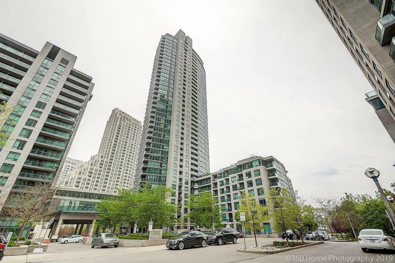 30 Off Lake View Property Heart Of Downtown トロント エクステリア 写真